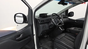 Hyundai Staria 3.5 Modern* BLIND SPOT* ПОДГРЕВ ВОЛАН* КРАЙНА ЦЕНА, снимка 10