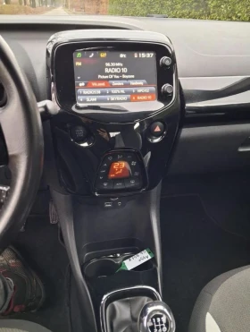 Toyota Aygo 1.0 VVT-i x-clusiv, снимка 9 - Автомобили и джипове - 53693247