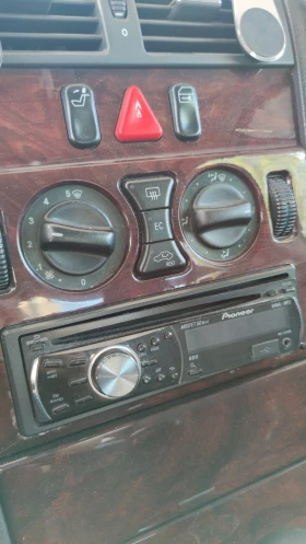 Mercedes-Benz E 220 - 1800 € / 3520.49 лв. - 78706184 9