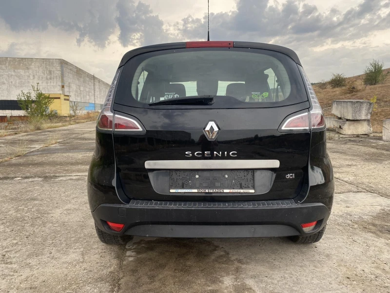 Renault Scenic 1.5 дци, снимка 8 - Автомобили и джипове - 47444802