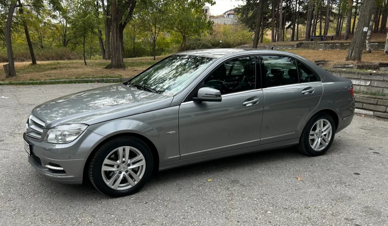 Mercedes-Benz C 220 2.2 CDI Avantgarde, снимка 5 - Автомобили и джипове - 47624830