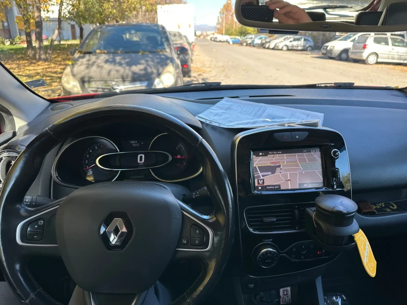 Renault Clio, снимка 12 - Автомобили и джипове - 47901875