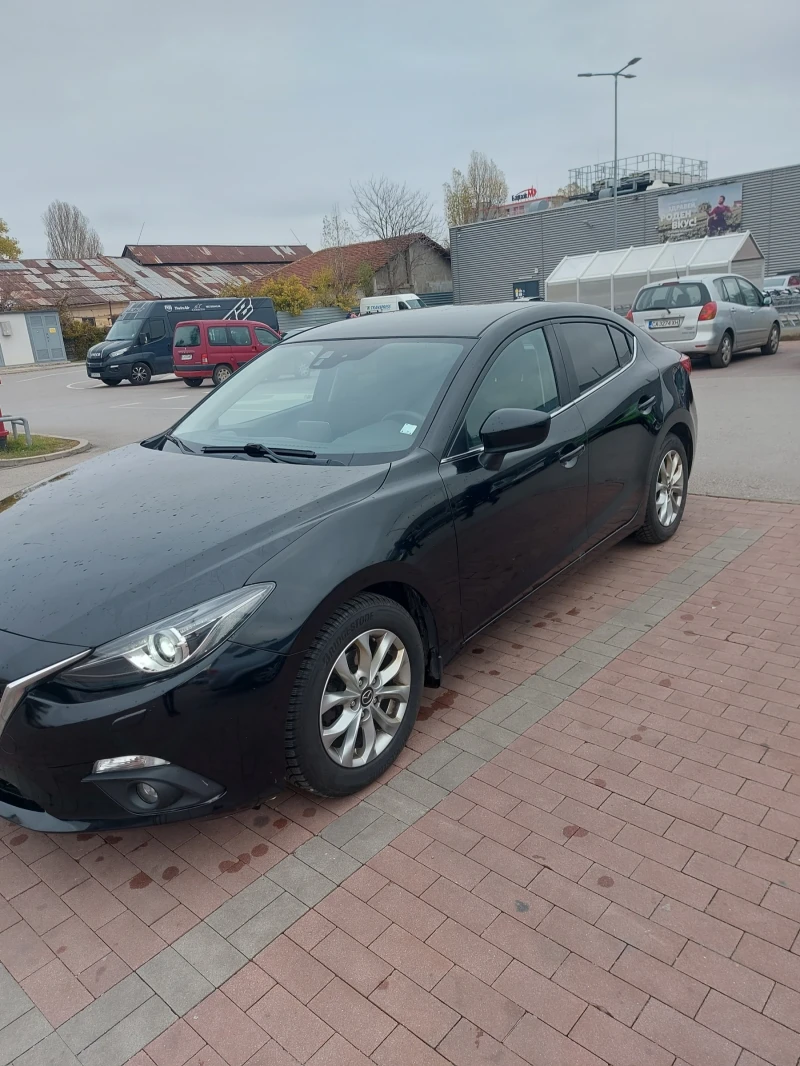 Mazda 3 Skyaktiv 1.5 СЕДАН, снимка 2 - Автомобили и джипове - 48350712