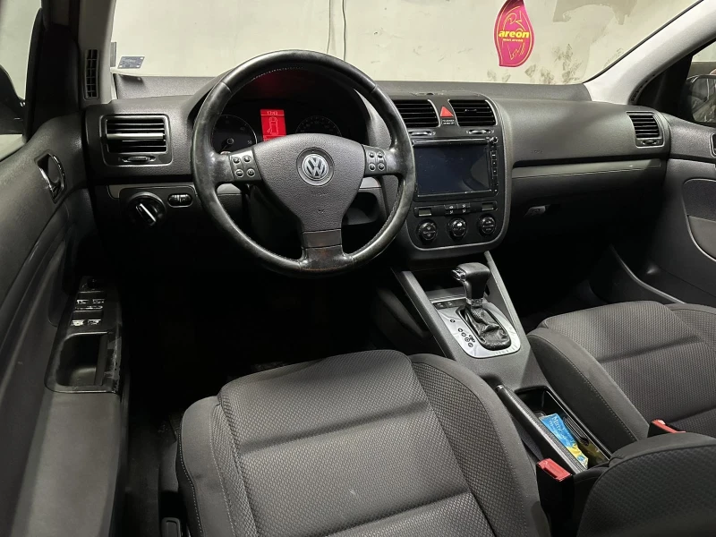 VW Golf 2.0tdi, снимка 7 - Автомобили и джипове - 48395806