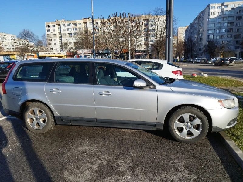 Volvo V70 P3 2.4D D5 163 hp, снимка 3 - Автомобили и джипове - 48525161