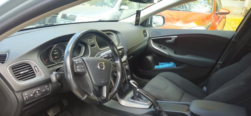Volvo V40 D2 2.0 , снимка 6 - Автомобили и джипове - 52460522