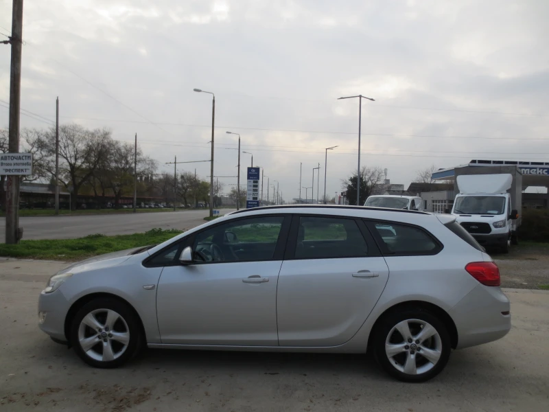 Opel Astra 1.4 i SPORTS TOURER, снимка 7 - Автомобили и джипове - 52638813