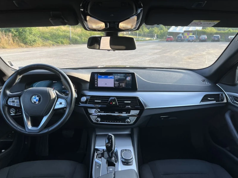 BMW 530E xDrive Plug-in hybrid, снимка 10 - Автомобили и джипове - 52695671