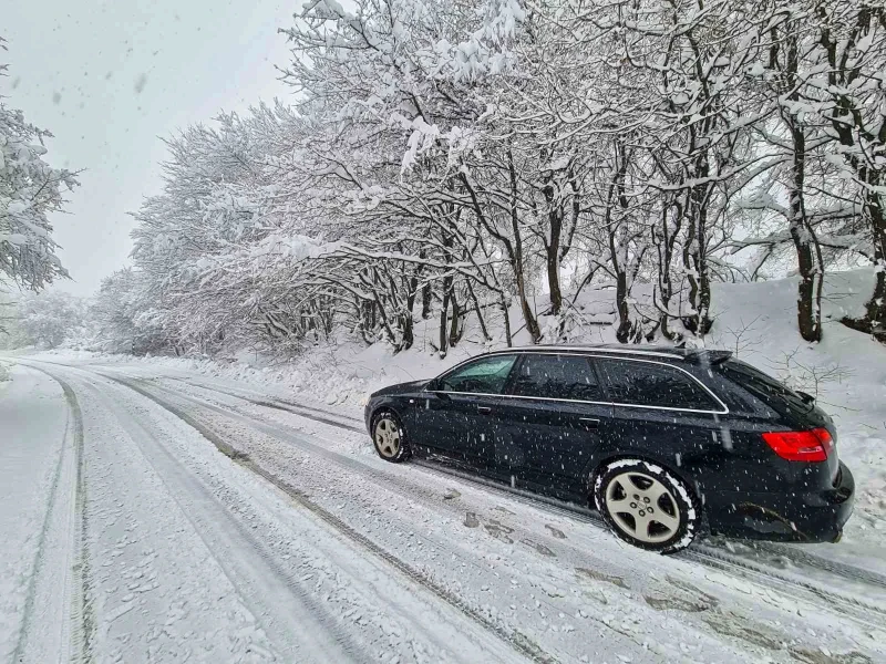 Audi A6, снимка 8 - Автомобили и джипове - 52775698