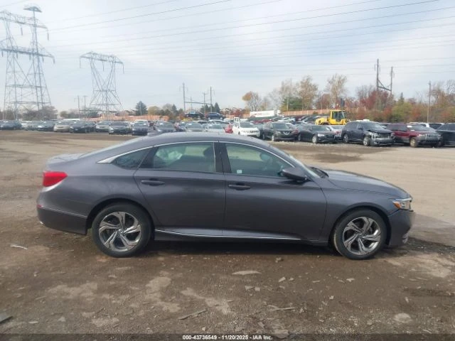 Honda Accord EX* PANO* KEYLESS* BLIND* КАМЕРА* ПОДГРЕВ* 80к км*, снимка 11 - Автомобили и джипове - 52861537