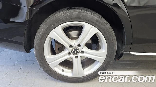 Mercedes-Benz E 220 | TOP SERVICE, снимка 5 - Автомобили и джипове - 55949596