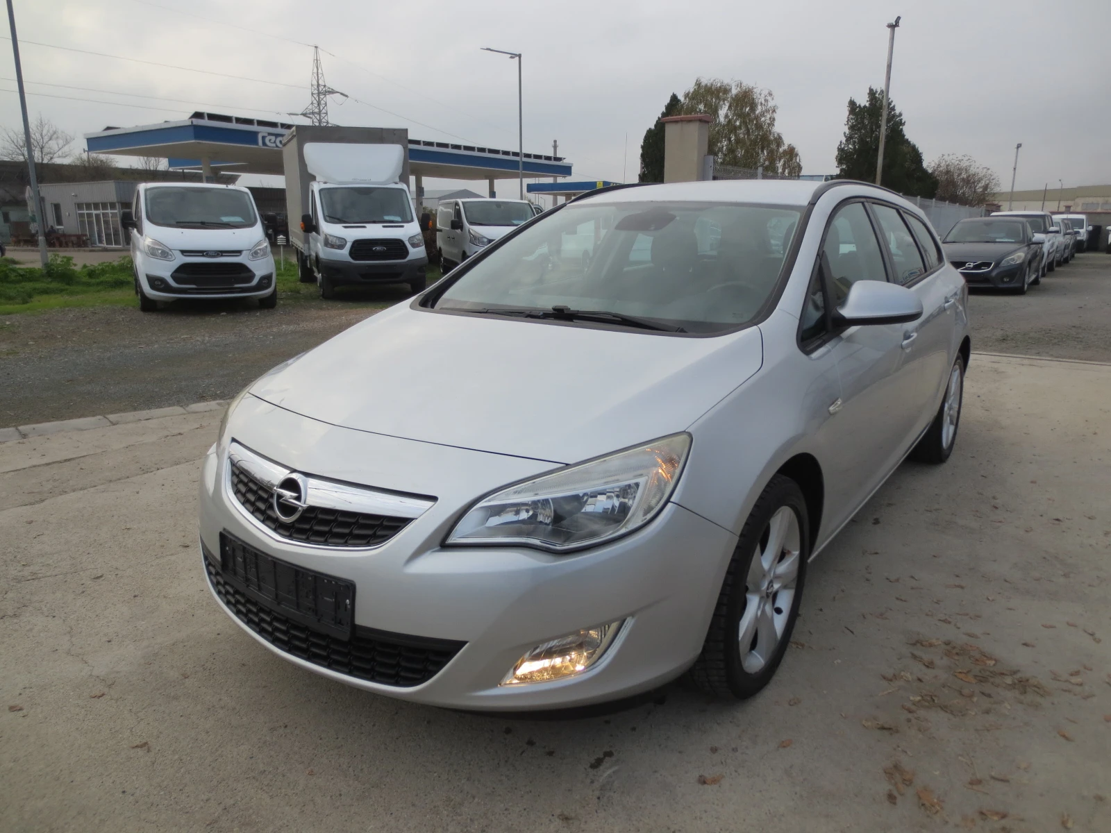 Opel Astra 1.4 i SPORTS TOURER, снимка 1