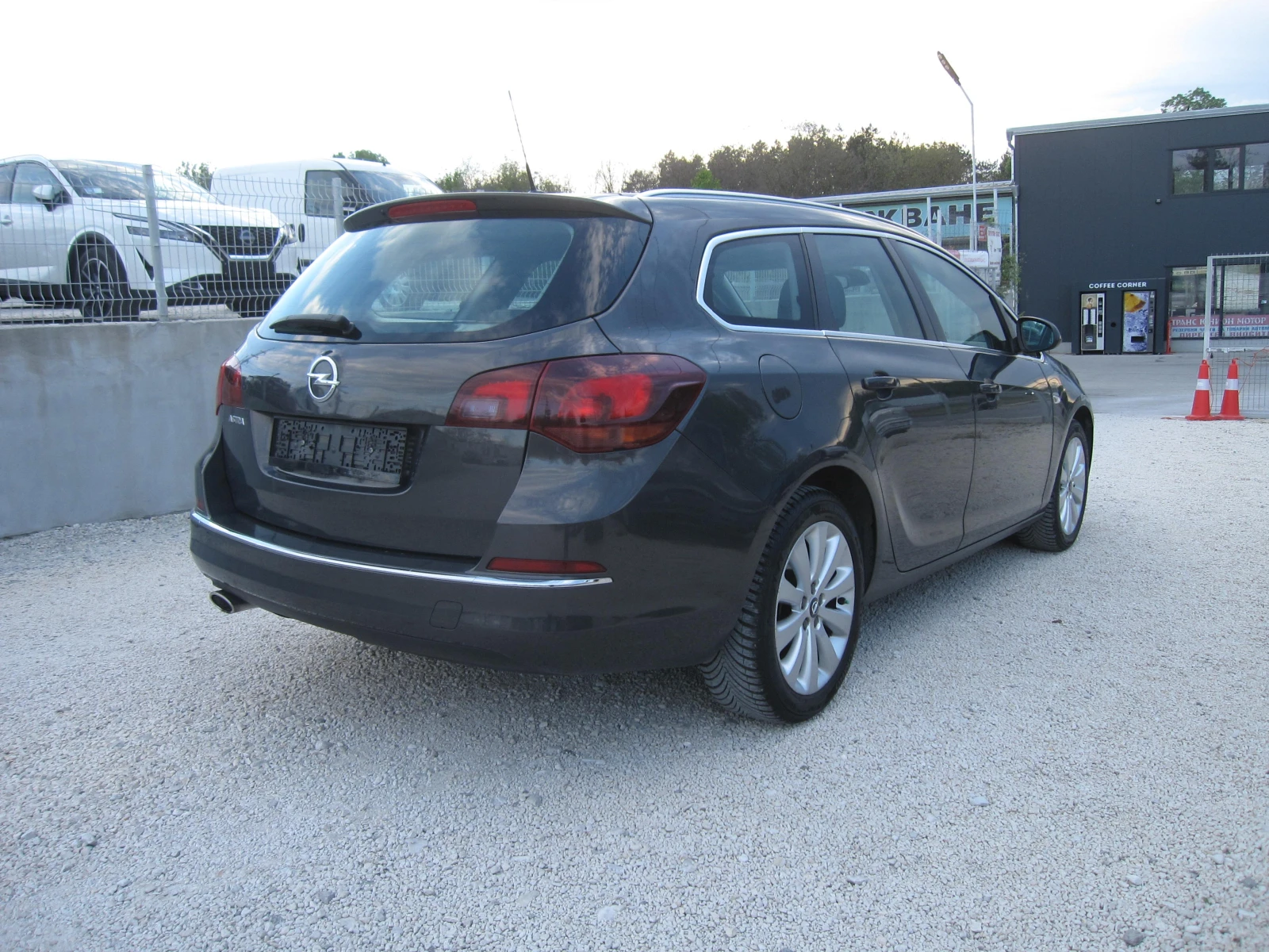 Opel Astra 1, 4 T-Газ.COSMO - изображение 4