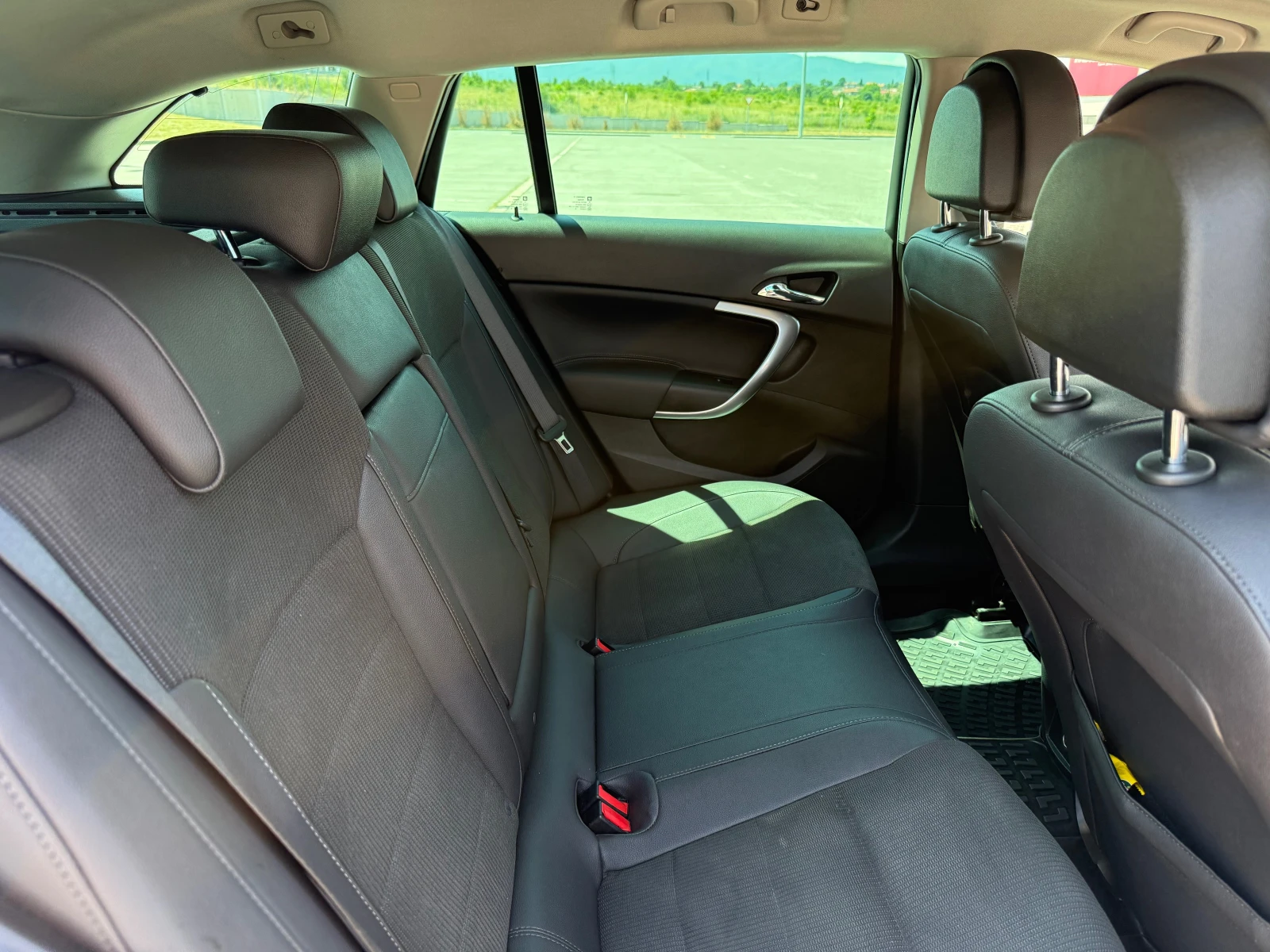 Opel Insignia 2.0CDTI - изображение 10