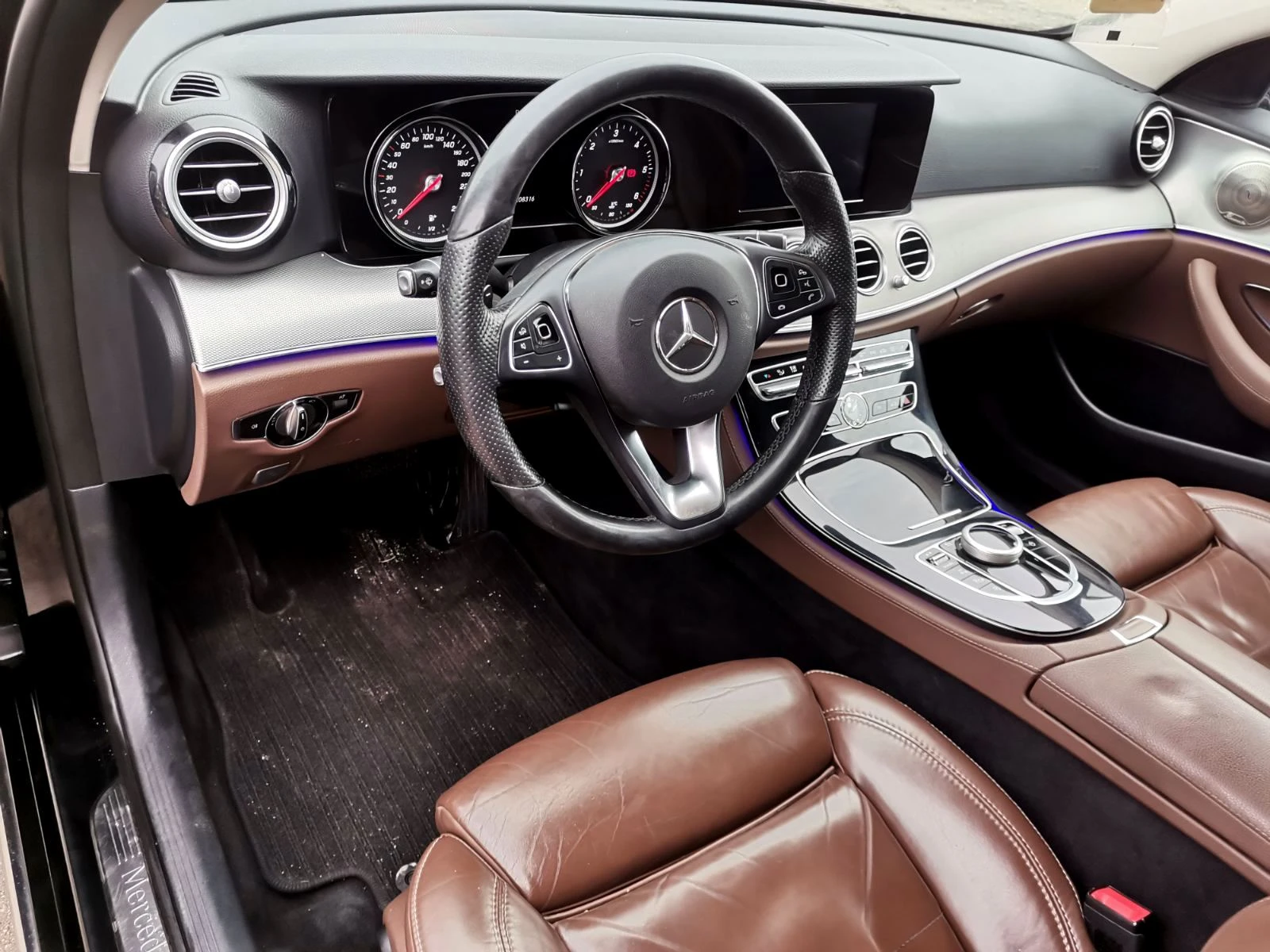 Mercedes-Benz E 350 КАТО ЧИСТО НОВ/AMG-PACK* 9G-TRONIC - изображение 7