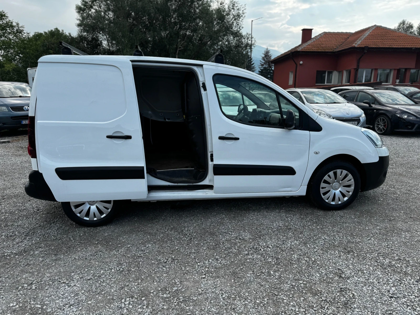 Citroen Berlingo 1.6 hdi 90kc. A/C Euro5B - изображение 10