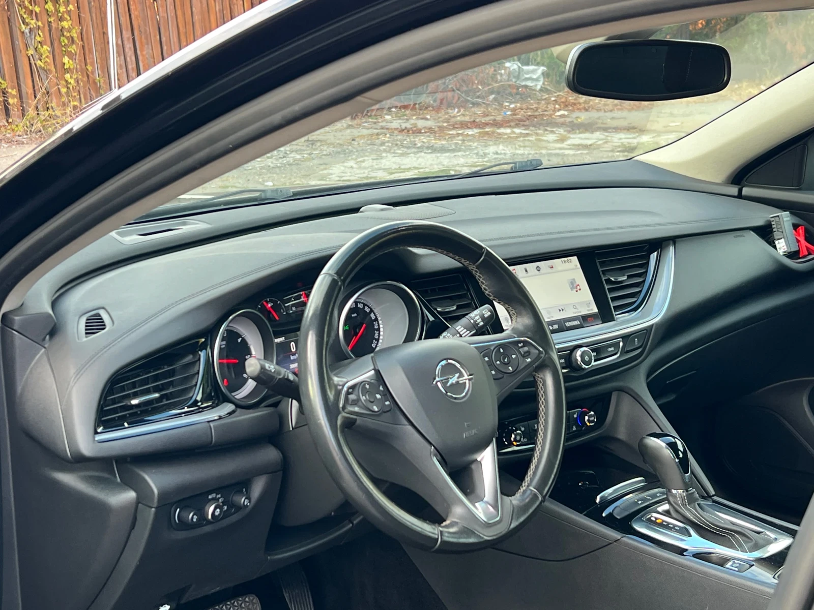 Opel Insignia 2.0CDTI* ПОДГРЕВ* САМОПАРКИРАНЕ* СМЕНЕНИ ВЕРИГИ - изображение 7