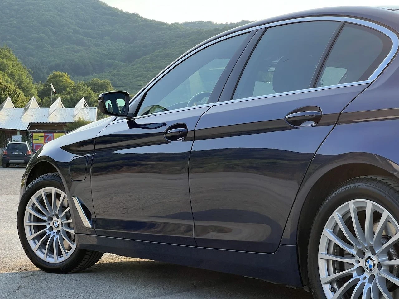 BMW 530E xDrive Plug-in hybrid - изображение 5