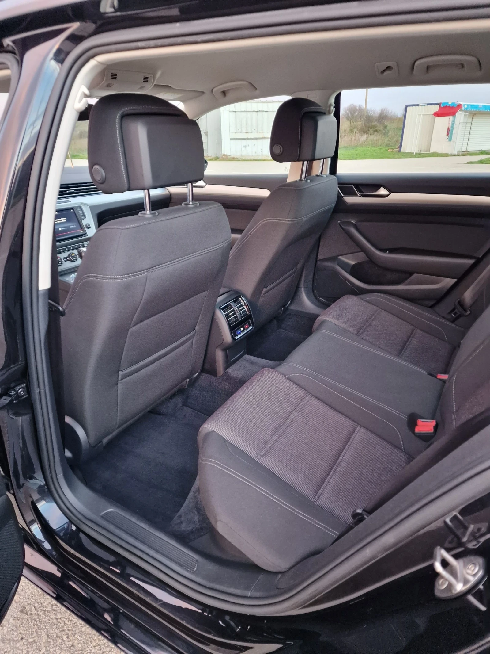 VW Passat B8 2.0TDI 150hp DIGITAL | Mobile.bg � ����������� 8
