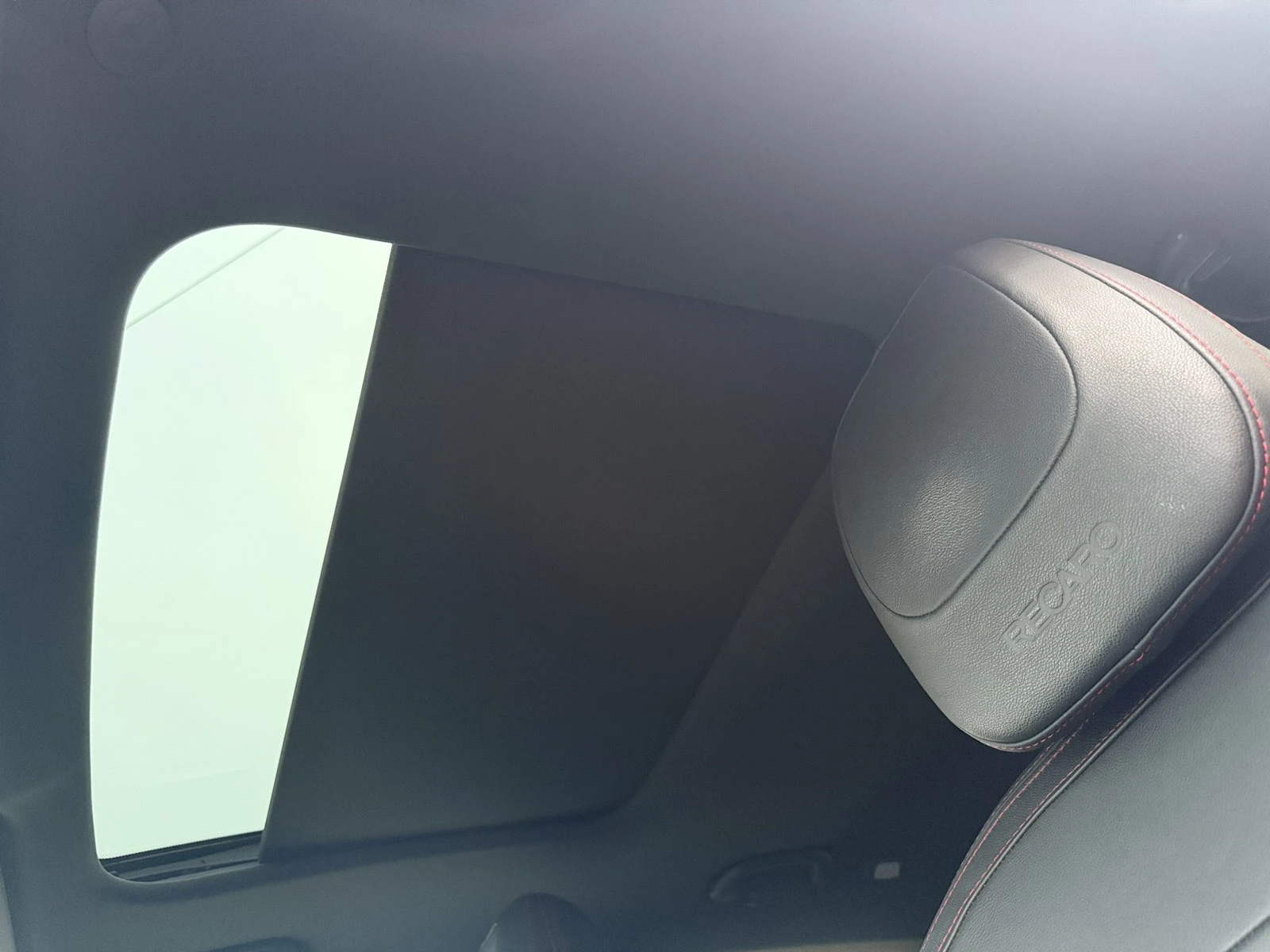 Kia Pro ceed GT Швейцария 138х.км КАТО НОВА, снимка 16 - Автомобили и джипове - 53484552