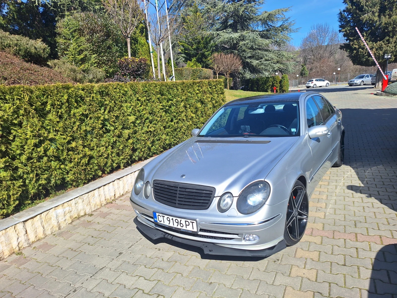 Mercedes-Benz E 300 W211