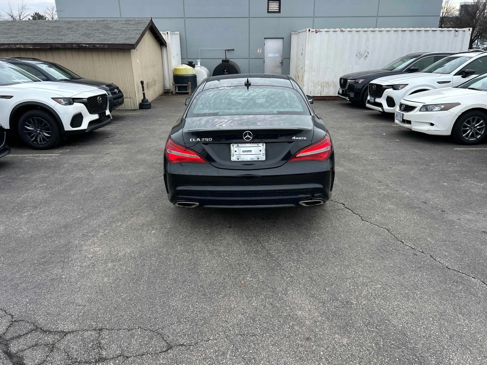 Mercedes-Benz CLA 250 AMG * ПОДГРЕВИ * HK * ПАНОРАМА * СЕРВИЗНА ИСТОРИЯ , снимка 5 - Автомобили и джипове - 54116326