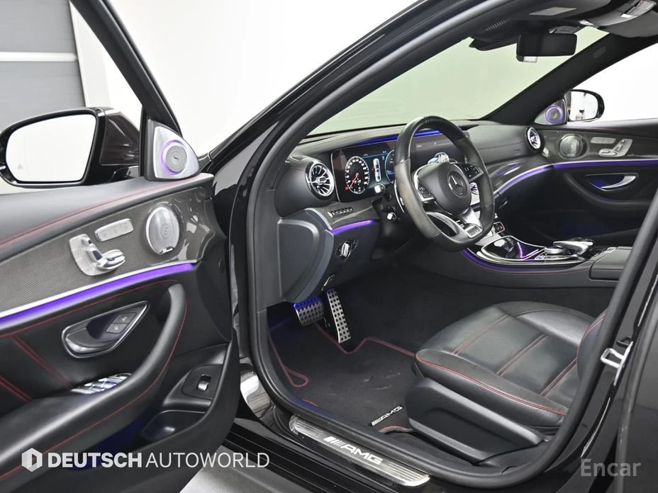 Mercedes-Benz E 43 AMG 4MATIC* BURMESTER* ПАНО* HEADUP* КАМЕРИ* 360* , снимка 7 - Автомобили и джипове - 54147354