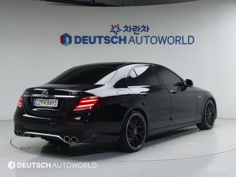 Mercedes-Benz E 43 AMG 4MATIC* BURMESTER* ПАНО* HEADUP* КАМЕРИ* 360* , снимка 3 - Автомобили и джипове - 54147354