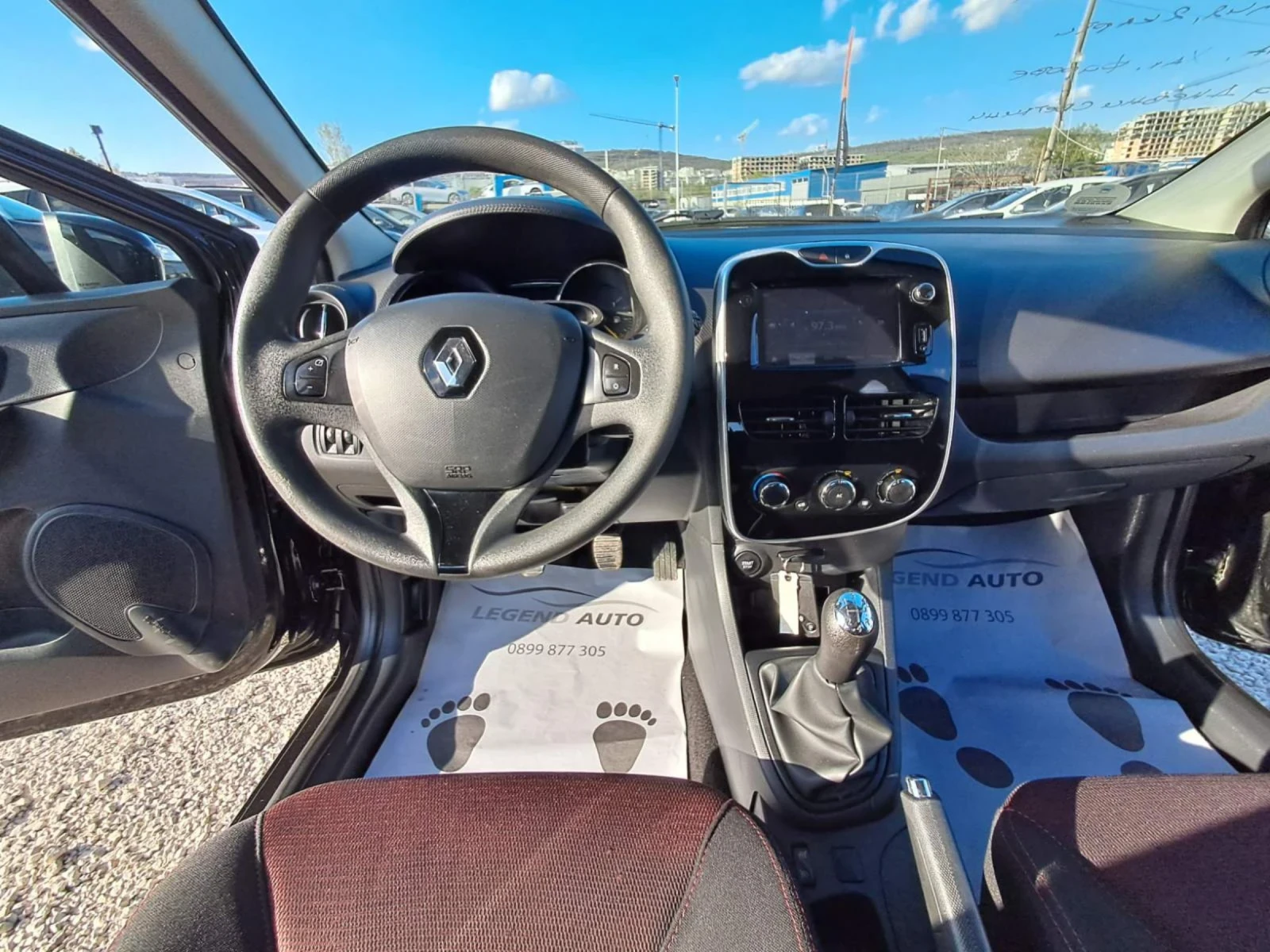 Renault Clio 1.2 БЕНЗИН, снимка 13 - Автомобили и джипове - 54299528