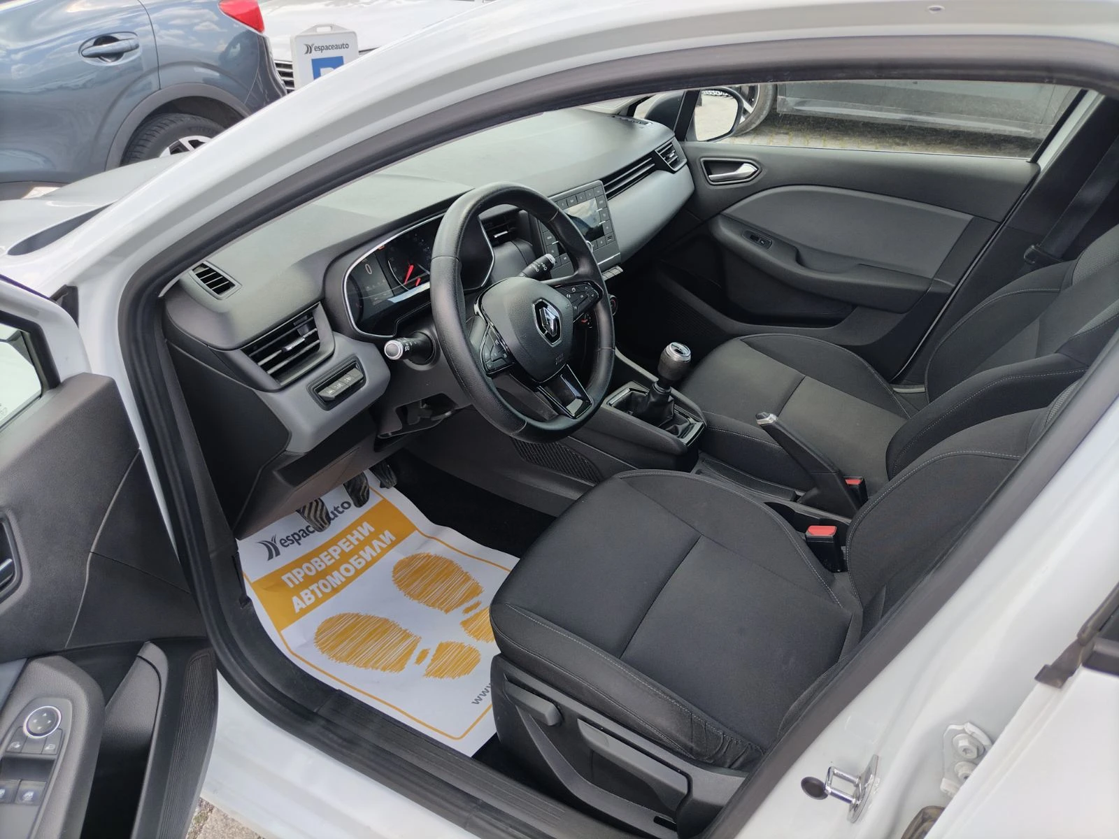 Renault Clio 1.0TCe/ 100к.с./Life, снимка 12 - Автомобили и джипове - 54745777