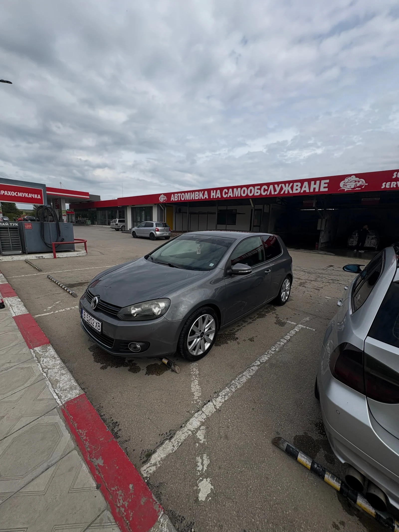 VW Golf, снимка 2 - Автомобили и джипове - 54983268