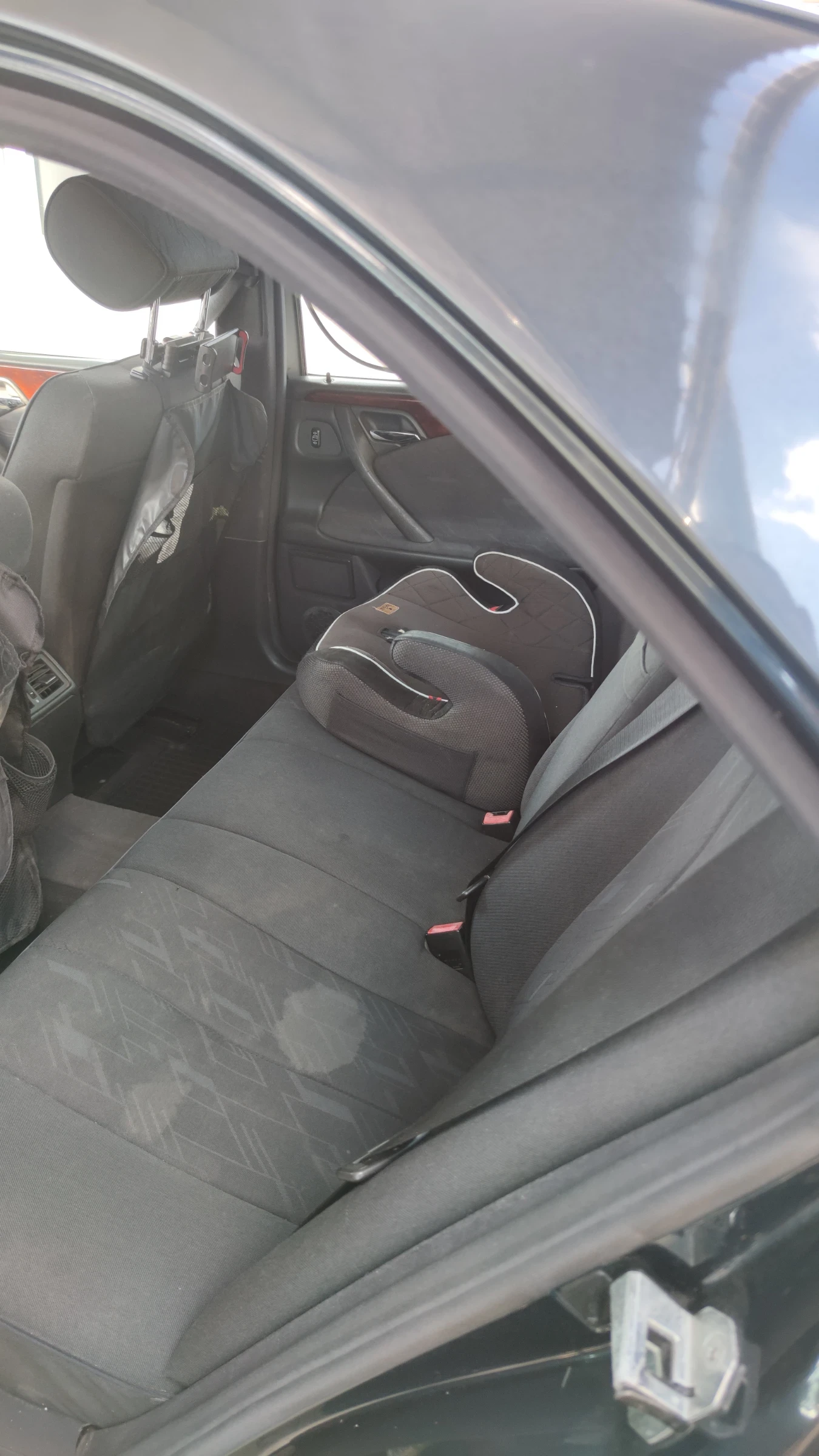 Mercedes-Benz E 220, снимка 7 - Автомобили и джипове - 55106101