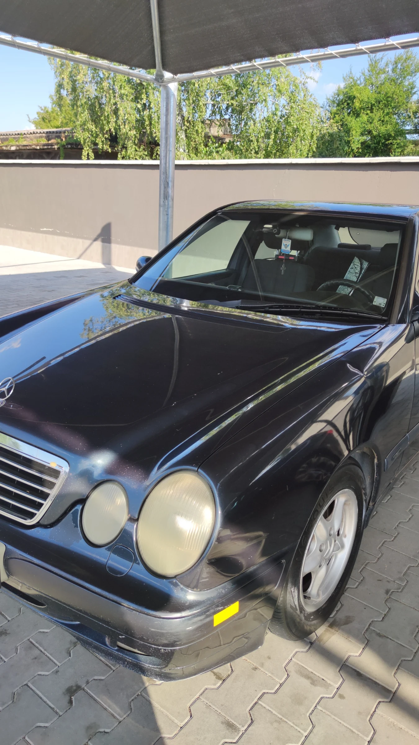 Mercedes-Benz E 220, снимка 2 - Автомобили и джипове - 55106101