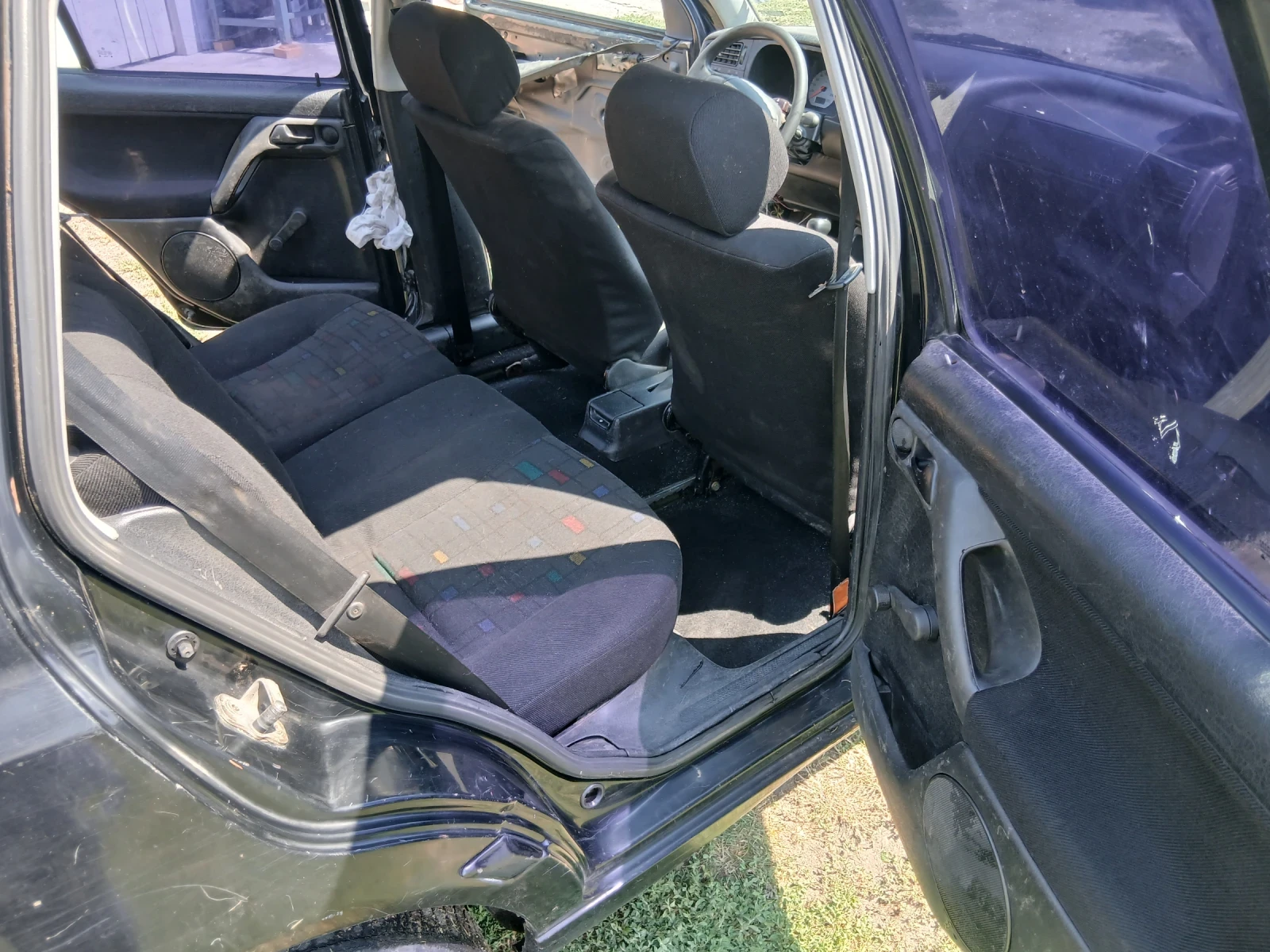 VW Golf 1.9 TDI, снимка 7 - Автомобили и джипове - 55571078