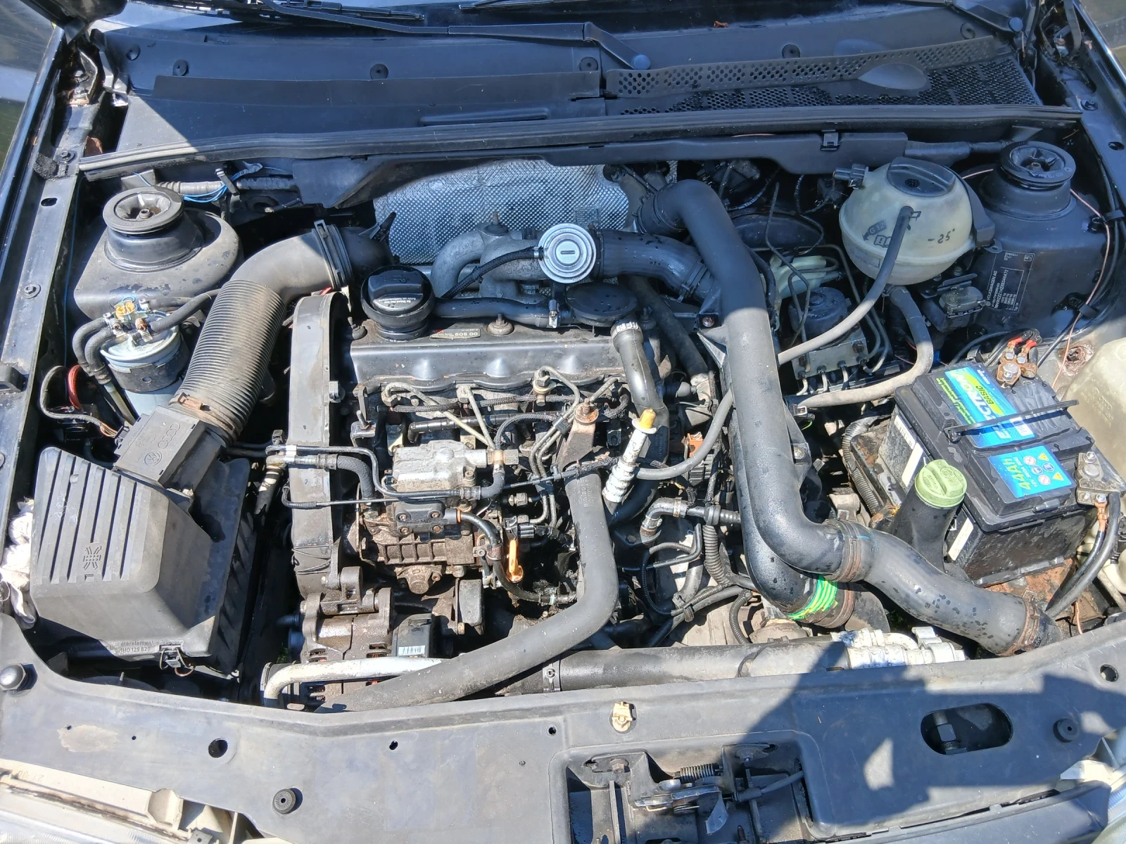 VW Golf 1.9 TDI, снимка 8 - Автомобили и джипове - 55571078