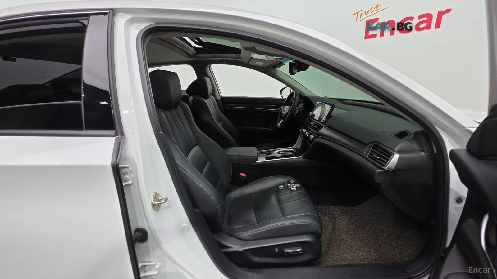 Honda Accord 2.0T* SPORT* КОЖА* ПОДГРЕВ* ШИБИДАХ* КАМЕРА* NAVI*, снимка 10 - Автомобили и джипове - 55692659