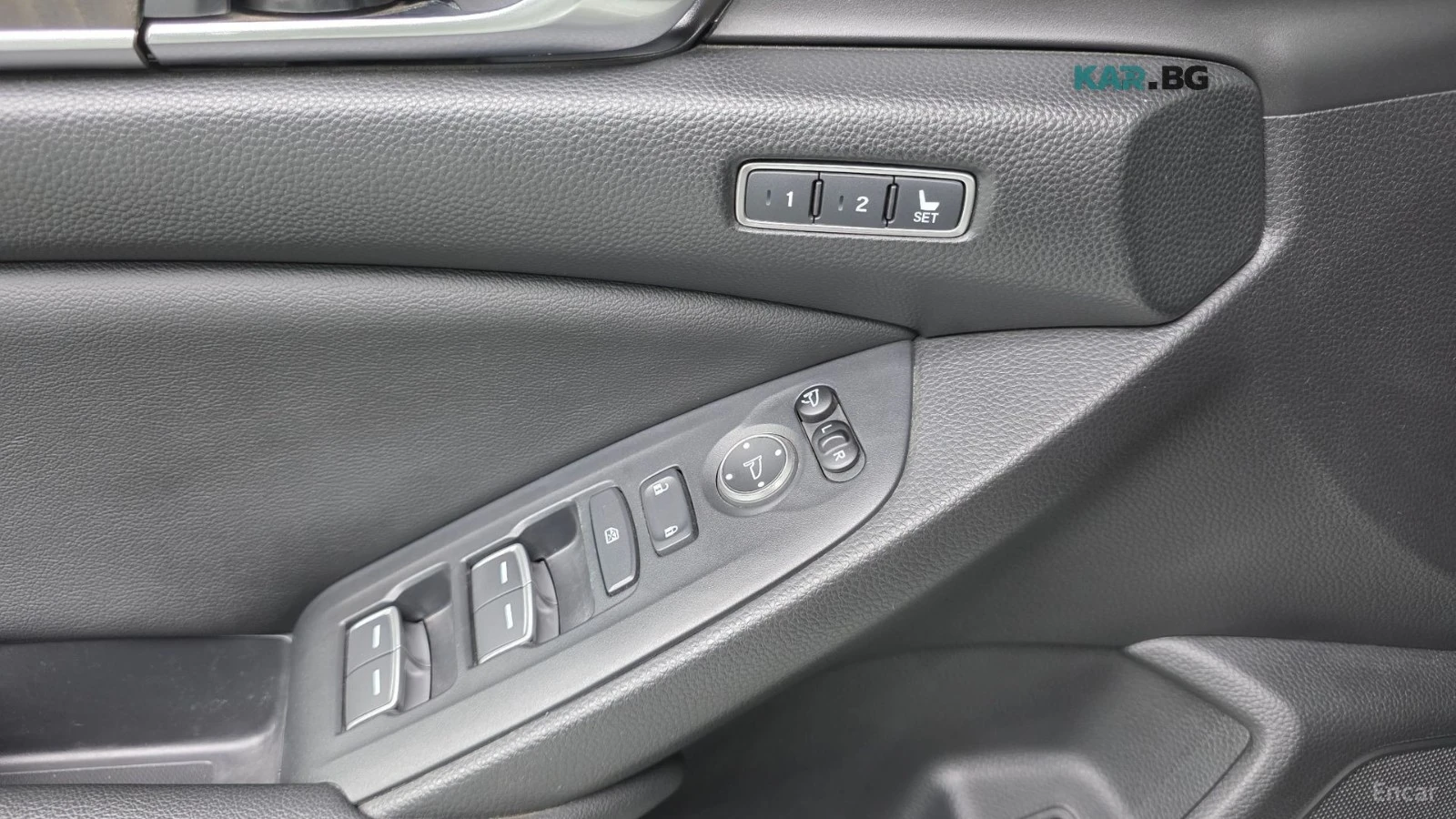 Honda Accord 2.0T* SPORT* КОЖА* ПОДГРЕВ* ШИБИДАХ* КАМЕРА* NAVI*, снимка 12 - Автомобили и джипове - 55692659