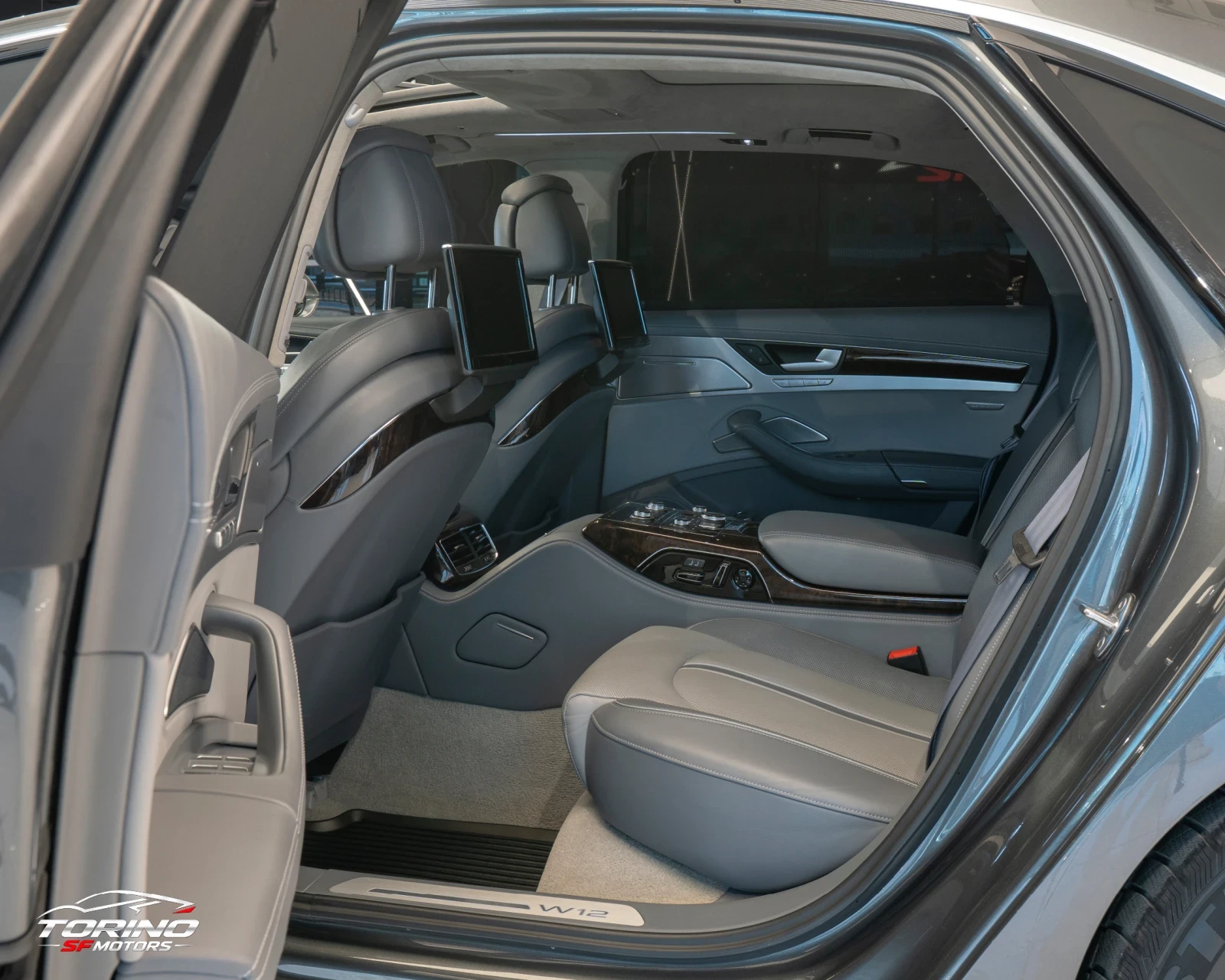 Audi A8 3xTV* LONG* QUATTRO* B&O* SOFTCLOSE* FULLMAXX* , снимка 11 - Автомобили и джипове - 56138868