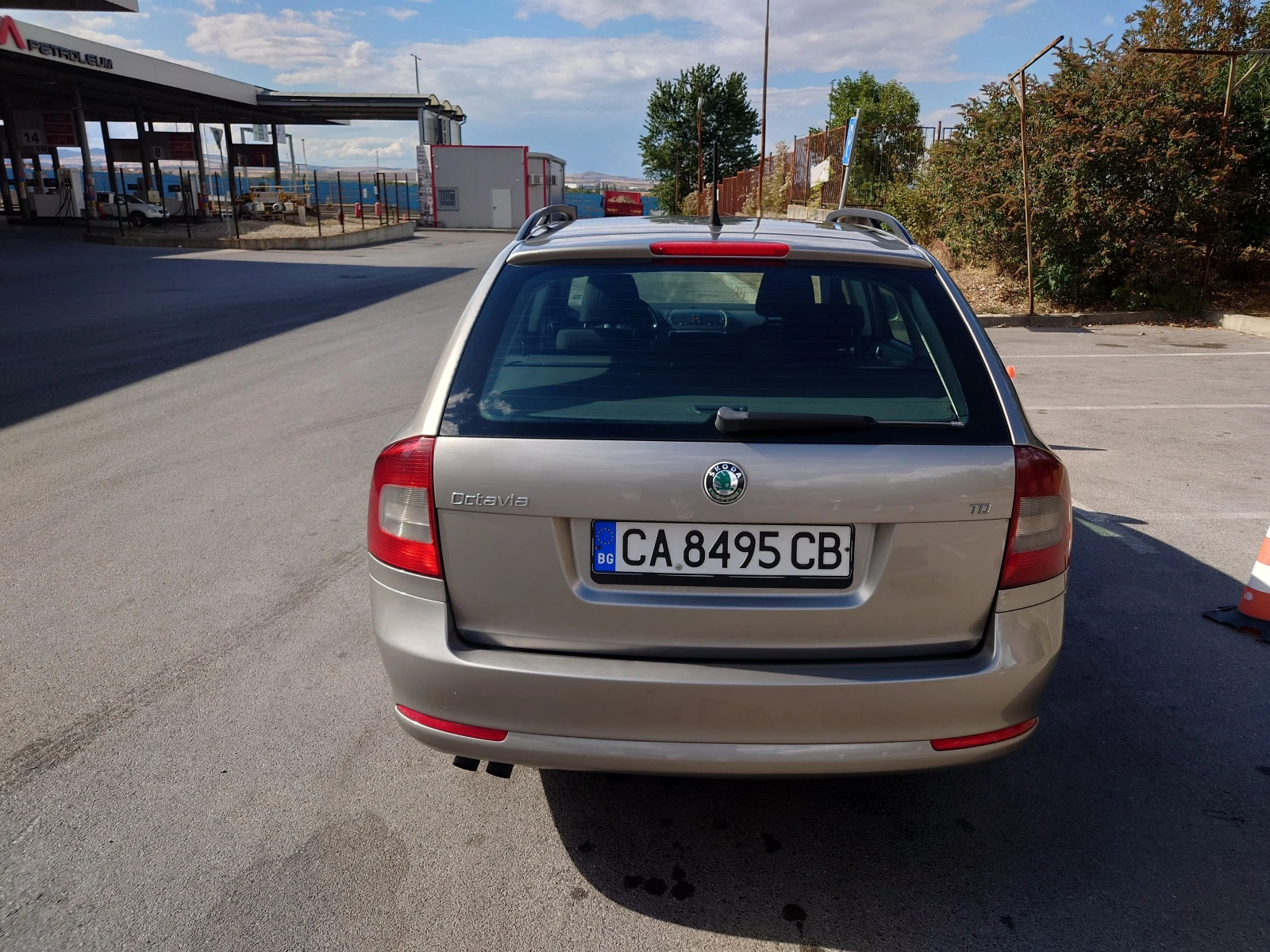 Skoda Octavia 2.0 TDI, снимка 3 - Автомобили и джипове - 56185265