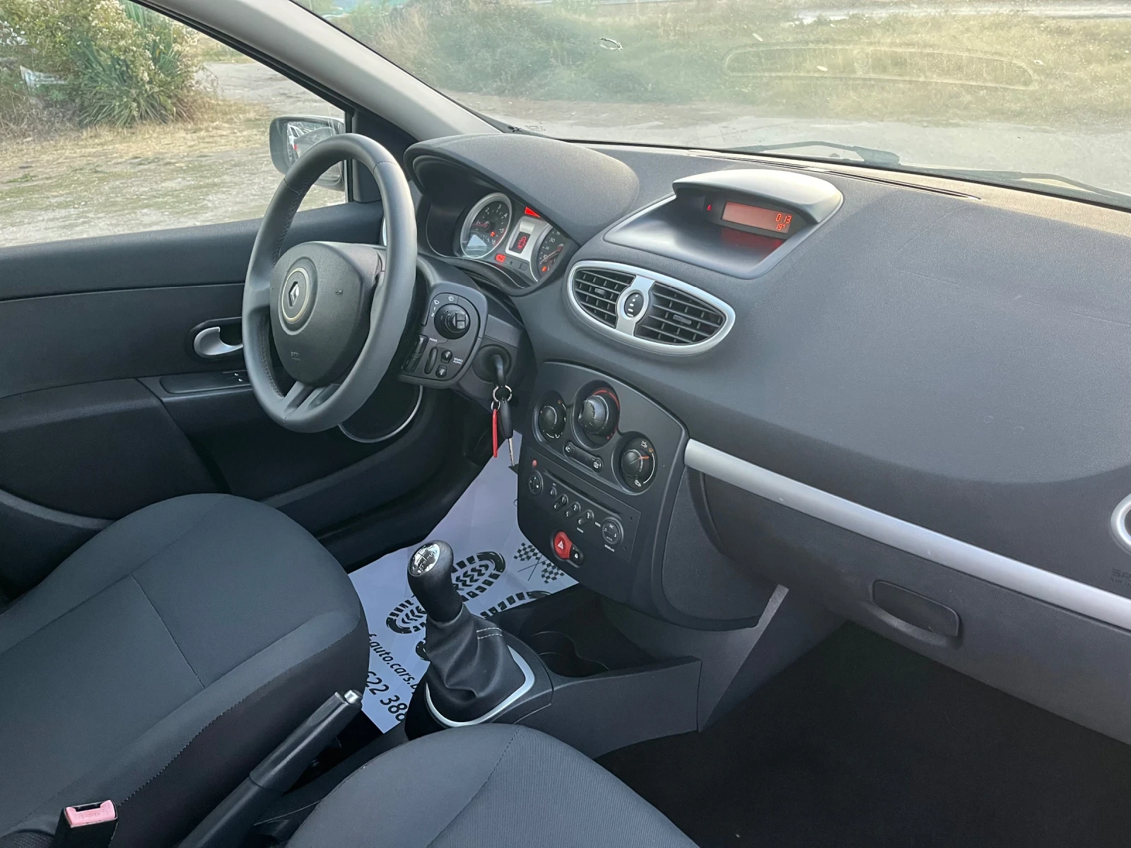 Renault Clio 1.5DCI-85-ITALIA, снимка 5 - Автомобили и джипове - 56367816