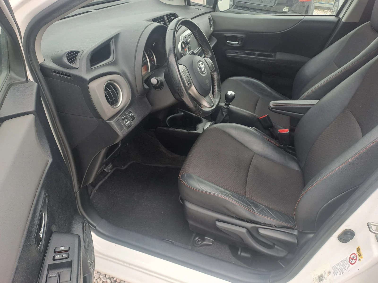 Toyota Yaris 1, 4D-4D, 90��, 6��, NAVI, ������ | Mobile.bg � ����������� 7