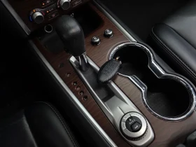 Nissan Pathfinder 3.5 Бензин 4x4, снимка 8