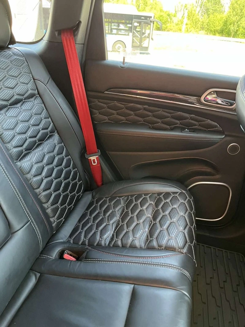 Jeep Grand cherokee SRT, снимка 11 - Автомобили и джипове - 49550649