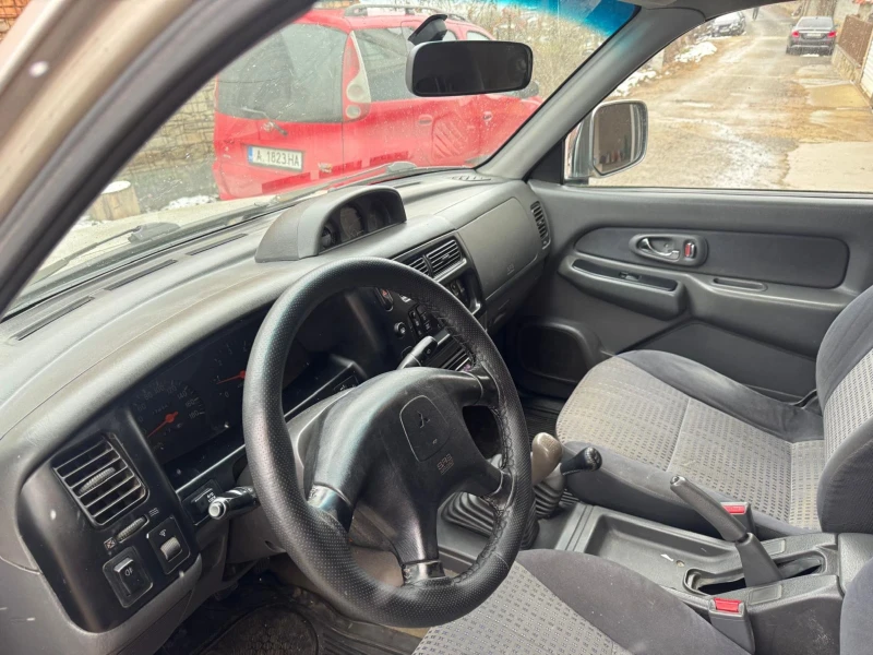 Mitsubishi L200 2.5 TDi, снимка 12 - Автомобили и джипове - 49159417