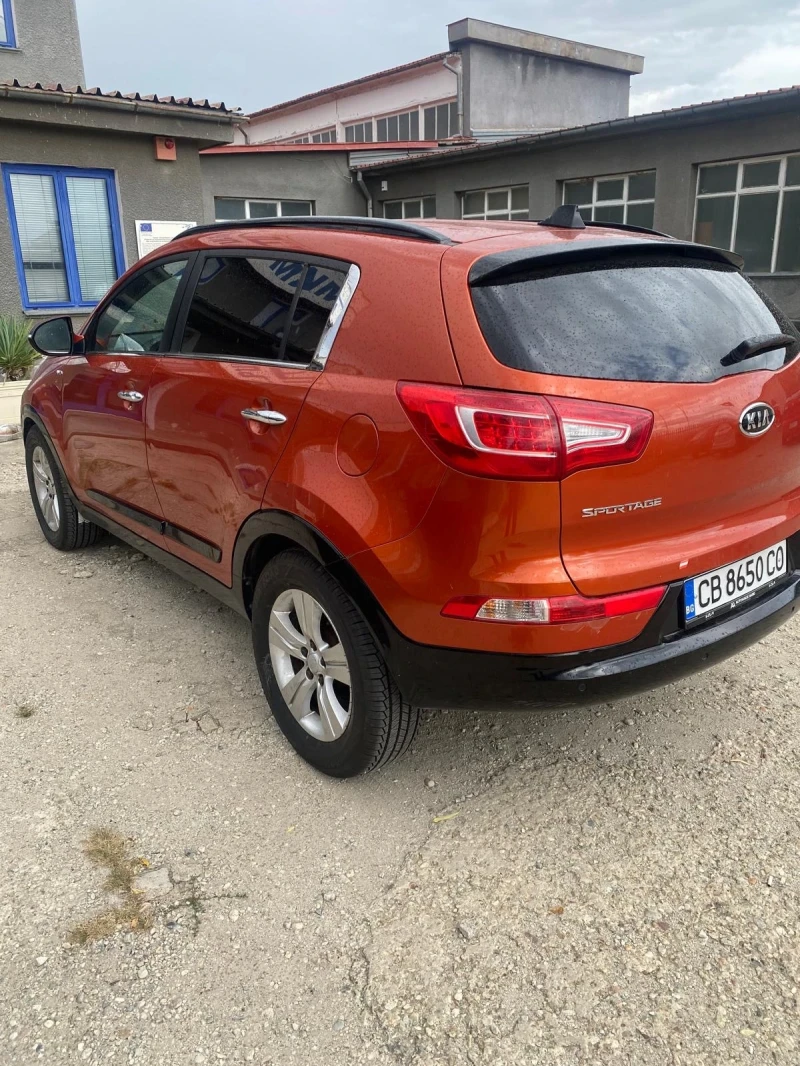 Kia Sportage, снимка 4 - Автомобили и джипове - 51775249