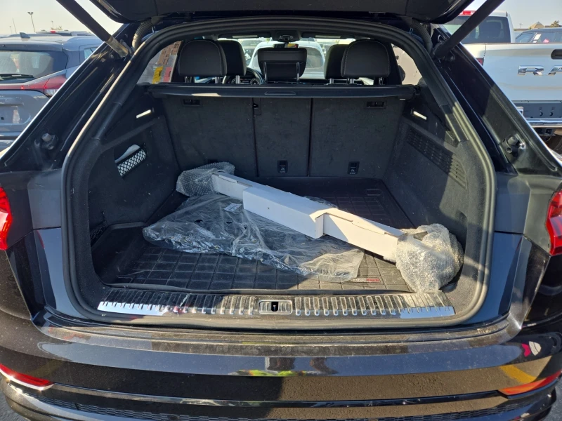 Audi Q8 Тechnik* S-Line* B&O* Пано* Подгрев, снимка 14 - Автомобили и джипове - 52317919