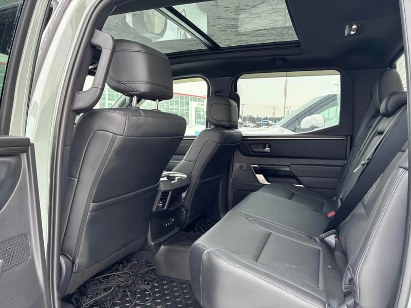 Toyota Tundra * Limited Hybrid * CARFAX * БЕЗ ПЪРВОНАЧАЛНА ВНОСК, снимка 10 - Автомобили и джипове - 53089435