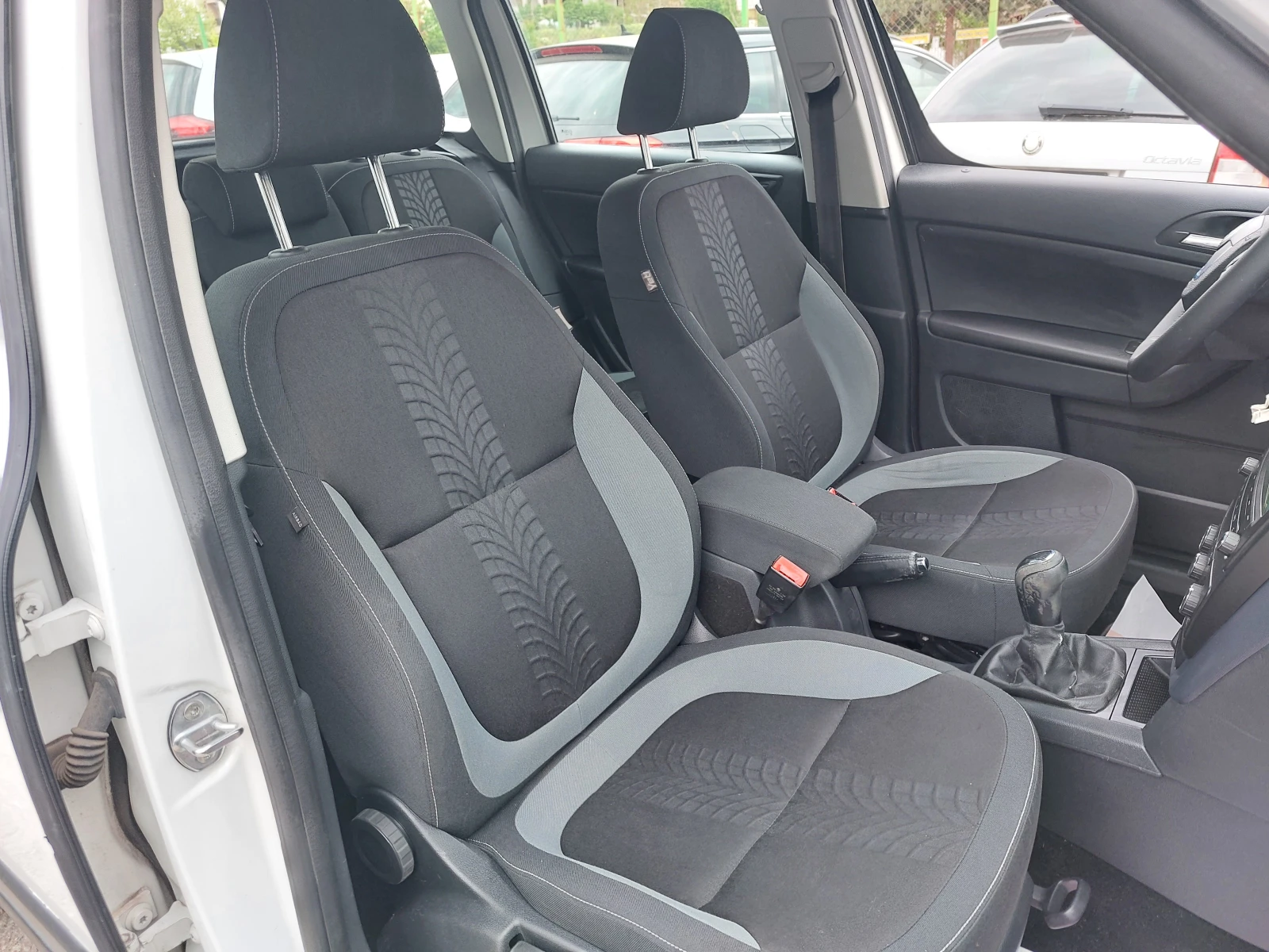 Skoda Yeti 2.0TDI* 6-speed.* 44* 36.  344.*  | Mobile.bg   11