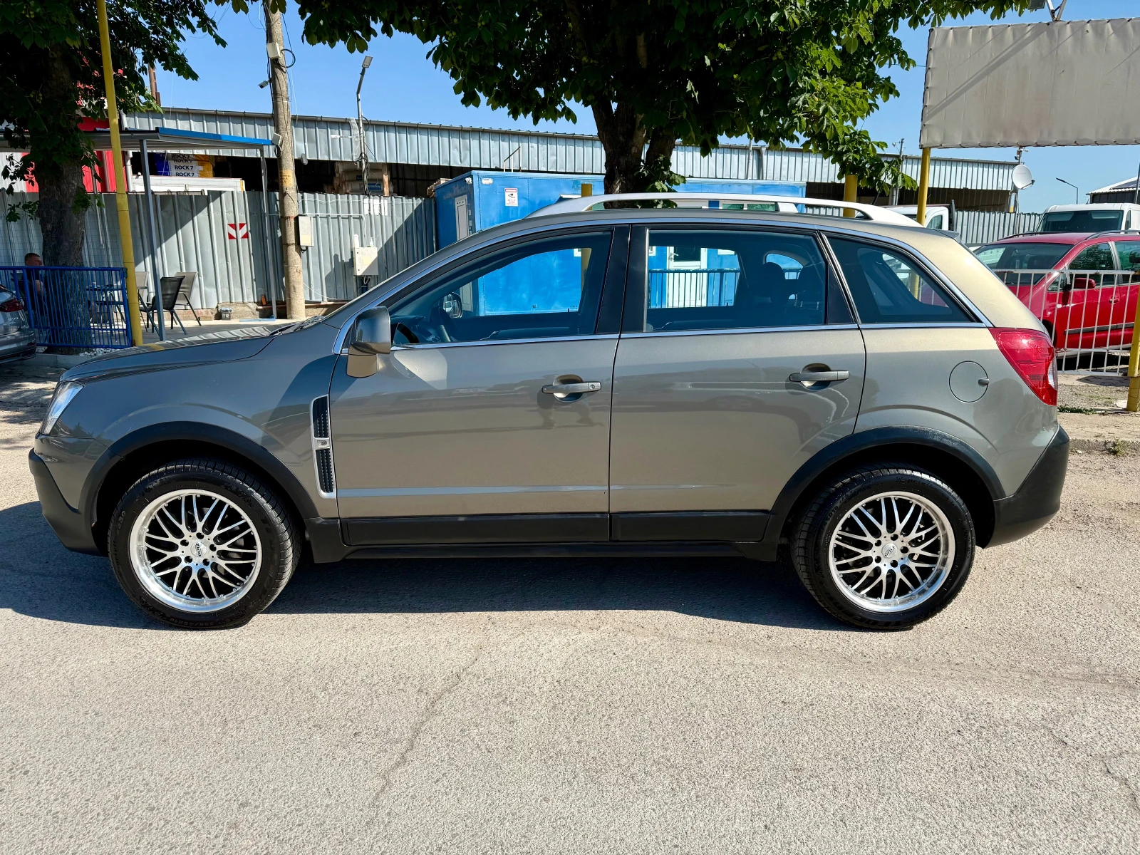 Opel Antara 2.0 CDTI 4X4 - изображение 2