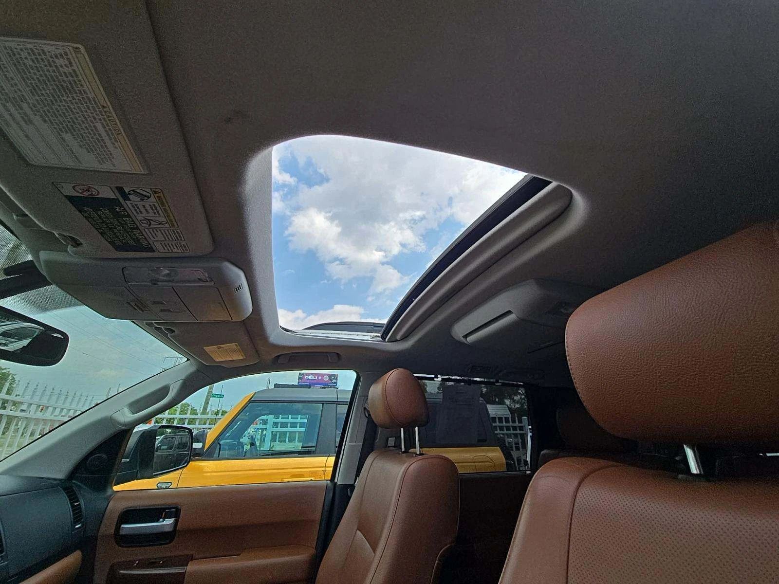 Toyota Sequoia PLATINUM EDITION* AWD* 7 МЕСТНА* КЛИП НА МОТОРА - изображение 8